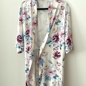 Women’s Floral Robe (one size)